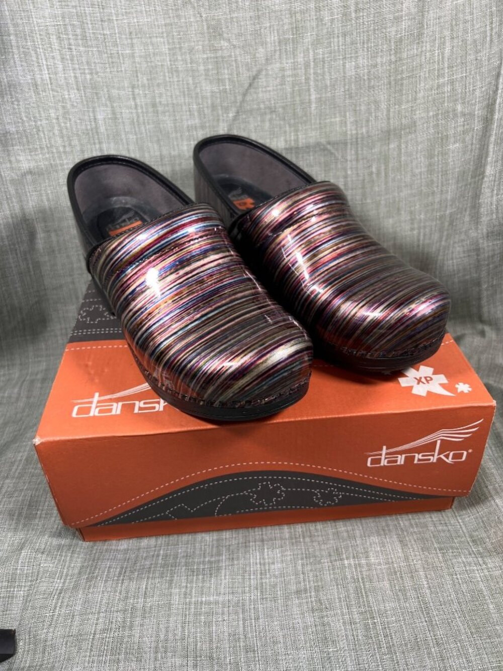 Dansko XP 2.0 Striped Patent Leather Clogs Size 38 Slip-Resistant Comfort Shoes